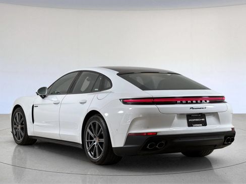 Certified 2026 Porsche Panamera 4 E-Hybrid AWD/4WD image 3