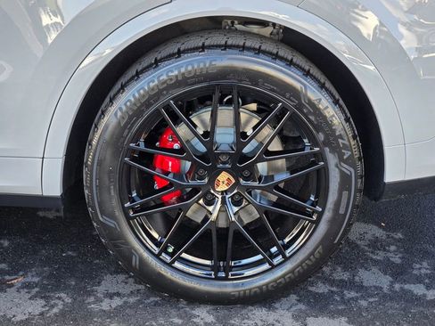 New 2026 Porsche Cayenne S AWD/4WD image 11