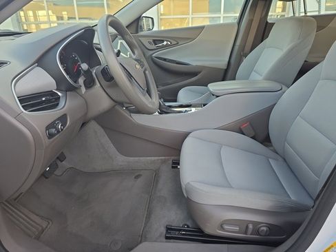 Used 2024 Chevrolet Malibu LT image 15