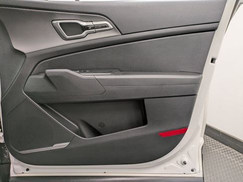 Certified 2024 Kia Sportage LX image 27