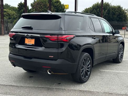 Used 2023 Chevrolet Traverse RS AWD/4WD image 3
