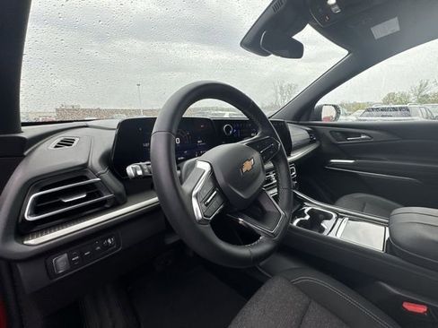 Certified 2024 Chevrolet Traverse LT image 11