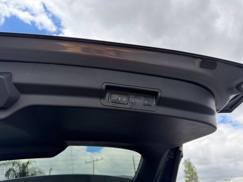 Used 2025 Ford Explorer Platinum w/ LUX Leather Package AWD/4WD image 26