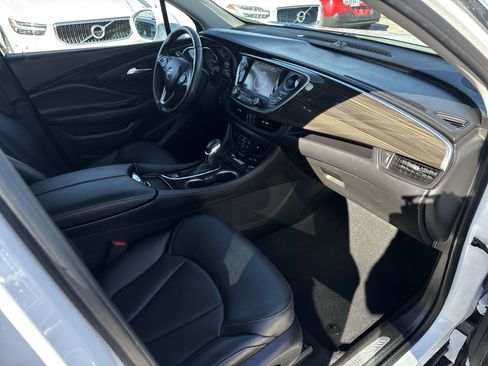 Used 2020 Buick Envision Essence image 28