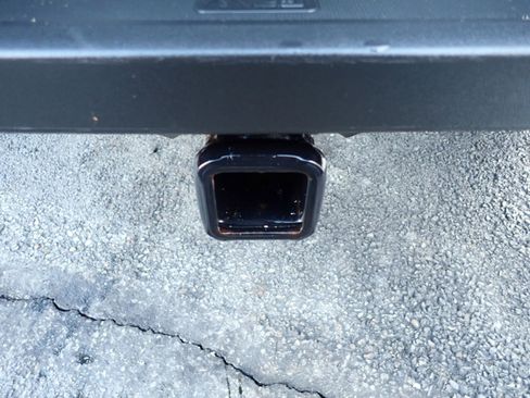 Certified 2022 Ford F150 Lariat w/ Equipment Group 502A High image 5