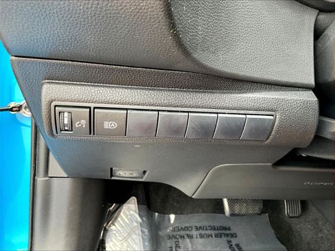 Used 2020 Toyota Corolla XSE FWD image 36