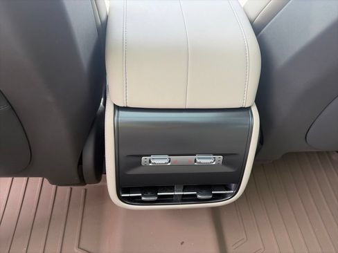 Used 2025 Lincoln Nautilus Premier w/ Equipment Group 102A AWD/4WD image 13
