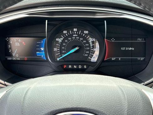 Certified 2017 Ford Fusion SE w/ Fusion SE Technology Package FWD image 21
