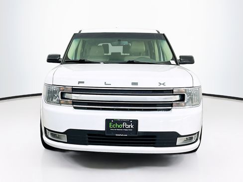 Used 2017 Ford Flex SEL w/ Equipment Group 202A AWD/4WD image 2