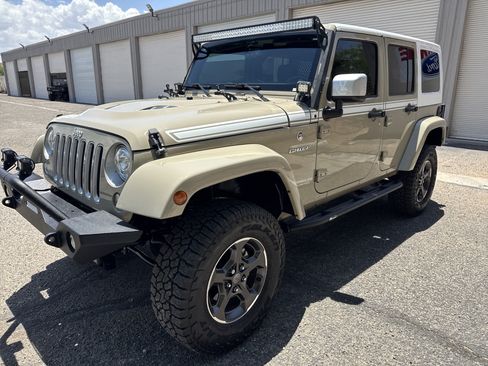 Used 2017 Jeep Wrangler Unlimited Sahara w/ Quick Order Package 24E Chief AWD/4WD image 3