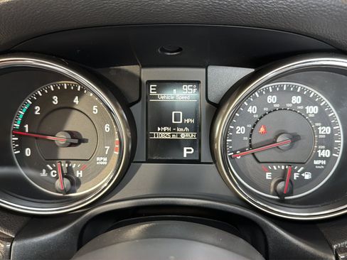 Used 2011 Jeep Grand Cherokee Laredo AWD/4WD image 27