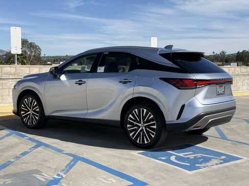 New 2026 Lexus RX 350 image 9