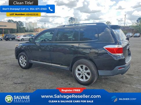 Used 2012 Toyota Highlander FWD w/ Tech Pkg image 3