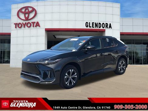 Certified 2025 Toyota bZ4X FWD w/ Weather Package image 5