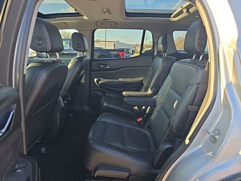 Used 2017 GMC Acadia SLT image 20