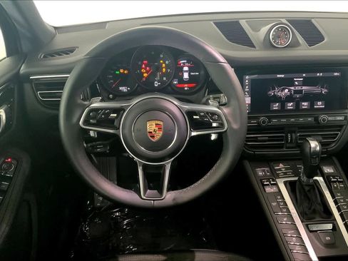 Used 2020 Porsche Macan image 5