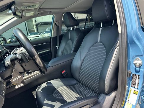 Used 2023 Toyota Camry SE w/ Convenience Package FWD image 11