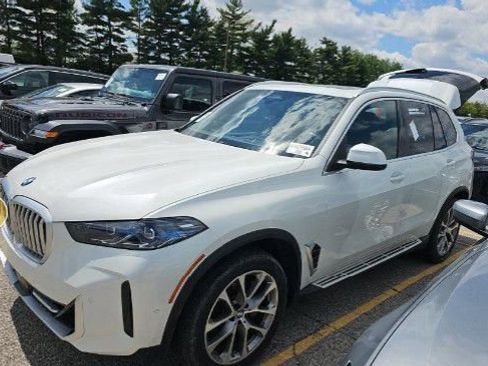 Used 2025 BMW X5 xDrive40i AWD/4WD image 1