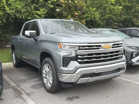 Used 2025 Chevrolet Silverado 1500 LTZ w/ LTZ Convenience Package II AWD/4WD image 6