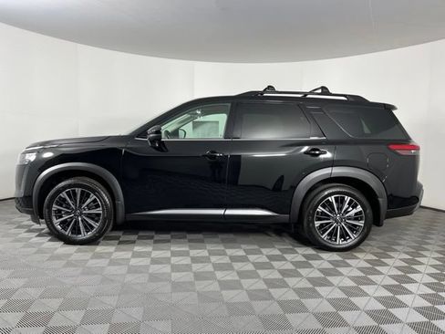 New 2026 Nissan Pathfinder Platinum FWD image 7