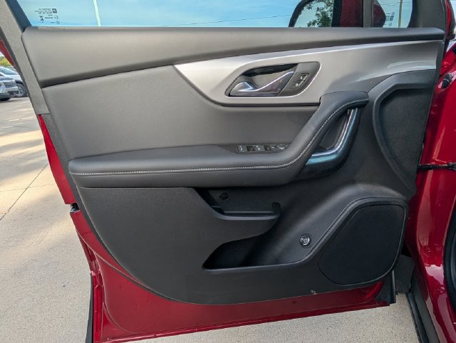 New 2026 Chevrolet Blazer LT w/ Convenience Package FWD image 12