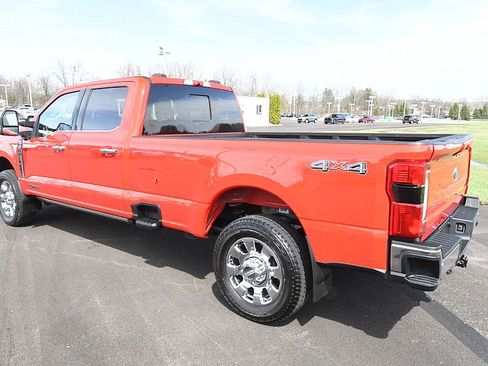 Used 2023 Ford F250 Lariat w/ Lariat Ultimate Package AWD/4WD image 5