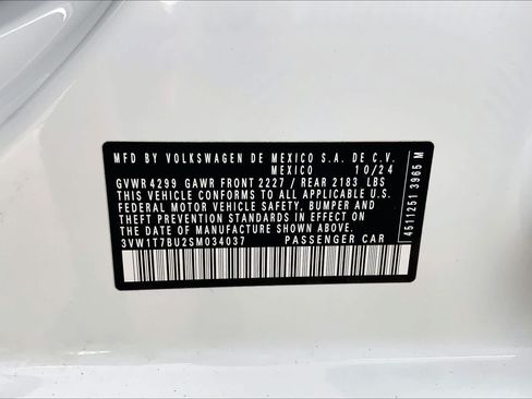 Used 2025 Volkswagen Jetta GLI Autobahn FWD image 36