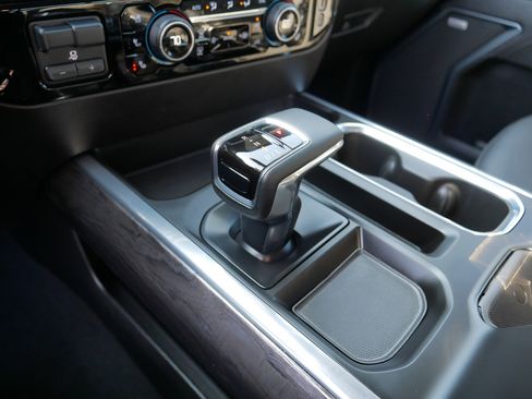 Certified 2025 Chevrolet Silverado 1500 LTZ image 24