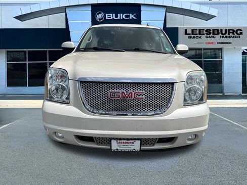 Used 2013 GMC Yukon Denali AWD/4WD image 2