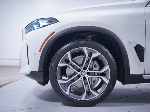 Used 2024 BMW X5 xDrive40i w/ Parking Assistance Package AWD/4WD image 2