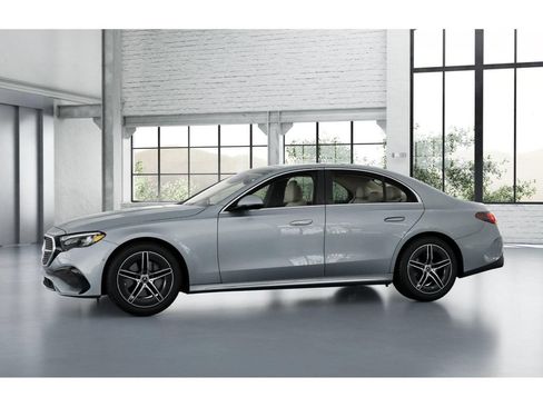 Certified 2025 Mercedes-Benz E 350 4MATIC Sedan image 36