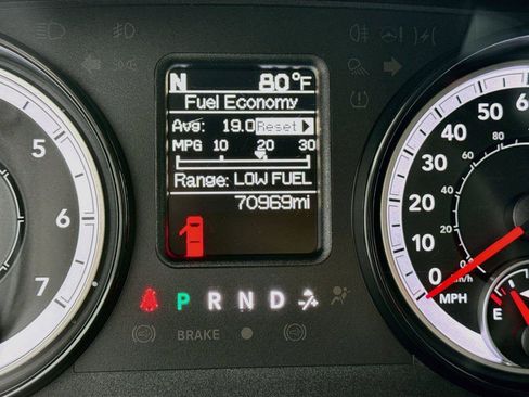 Used 2017 RAM 1500 Express AWD/4WD image 18