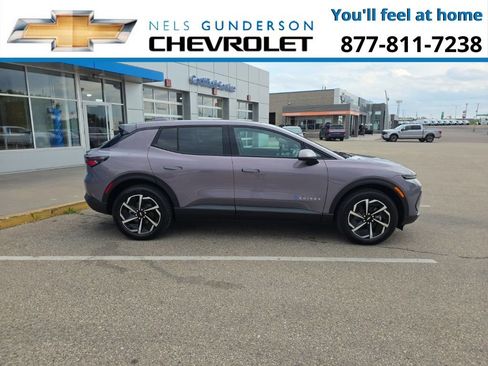 New 2026 Chevrolet Equinox EV LT w/ Comfort Package AWD/4WD image 8