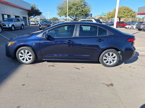 Used 2024 Toyota Corolla LE image 3