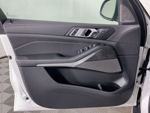 New 2026 BMW X5 sDrive40i w/ Premium Package image 10