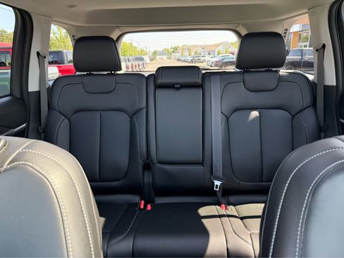 Used 2023 Jeep Grand Cherokee 4WD 4xe image 27