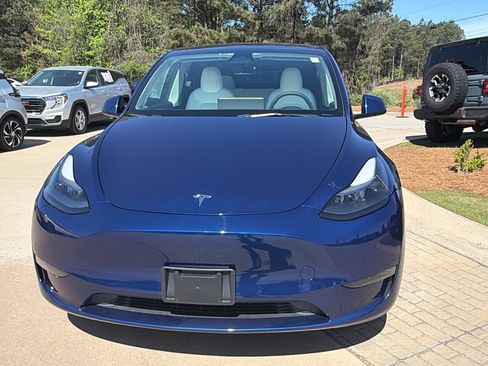 Used 2023 Tesla Model Y Long Range image 3