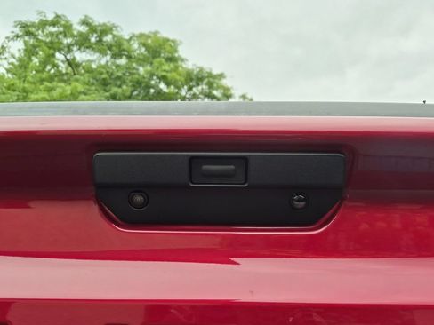 Used 2020 Chevrolet Silverado 1500 Custom Trail Boss w/ Custom Convenience Package AWD/4WD image 23