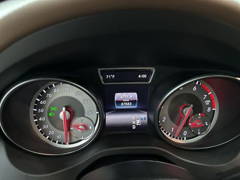 Used 2017 Mercedes-Benz GLA 250 image 13