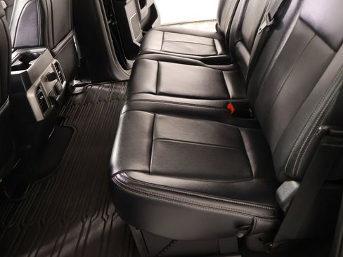 Used 2022 Ford F250 Lariat w/ Black Appearance Package image 13