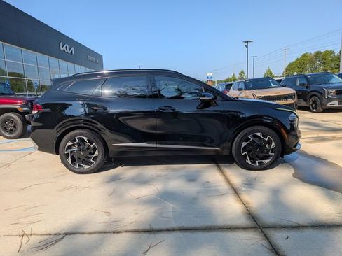 Used 2025 Kia Sportage SX FWD image 2