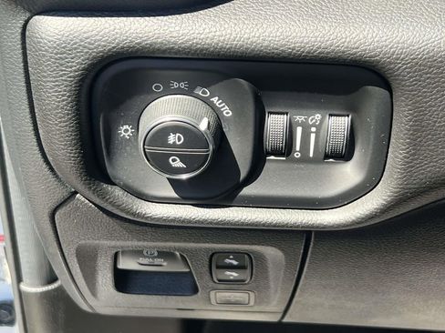 Used 2025 RAM 1500 Big Horn AWD/4WD image 19