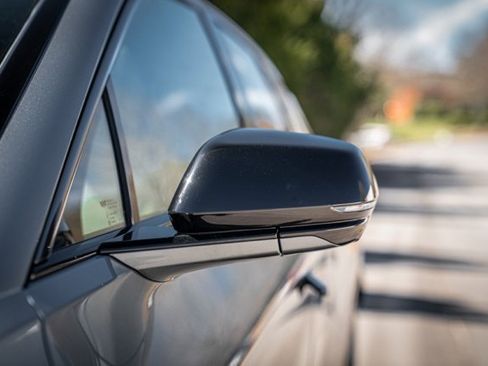 Used 2024 Cadillac Lyriq Sport image 20