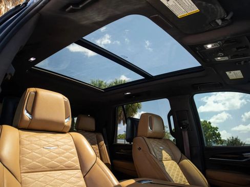 Used 2021 Cadillac Escalade Sport w/ LPO, ONYX Package RWD image 20
