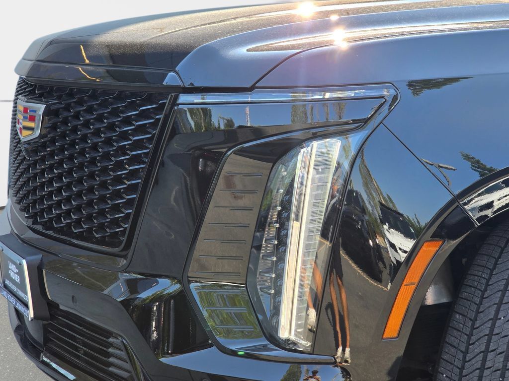 Used 2025 Cadillac Escalade ESV Sport w/ Touring Package AWD/4WD image 37