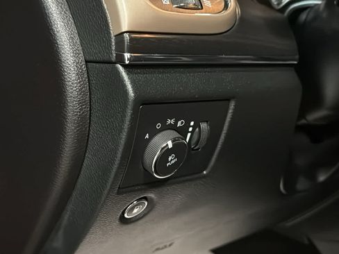 Used 2015 Jeep Grand Cherokee Limited w/ Luxury Group II AWD/4WD image 23