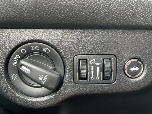 Used 2021 Dodge Challenger SXT w/ Blacktop Package image 21