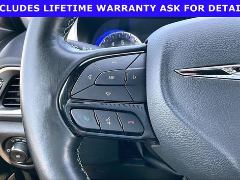 Used 2020 Chrysler Pacifica Touring-L w/ S Appearance Package FWD image 15
