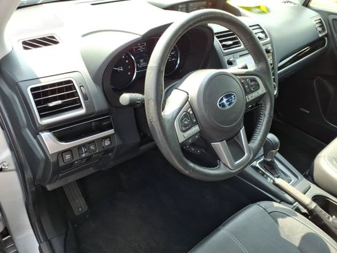 Used 2018 Subaru Forester 2.5i Touring AWD/4WD image 16