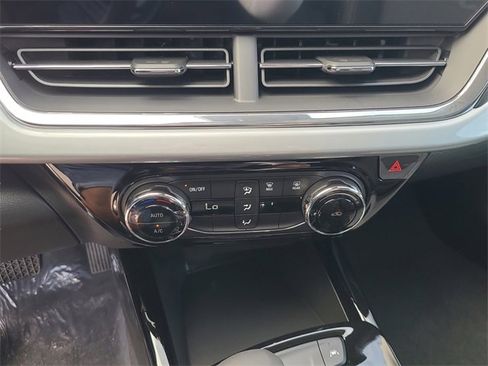 New 2026 Chevrolet Trax LT image 33